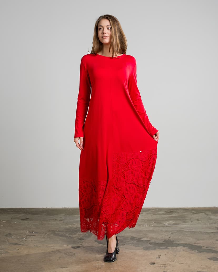 Long knit dress with lace