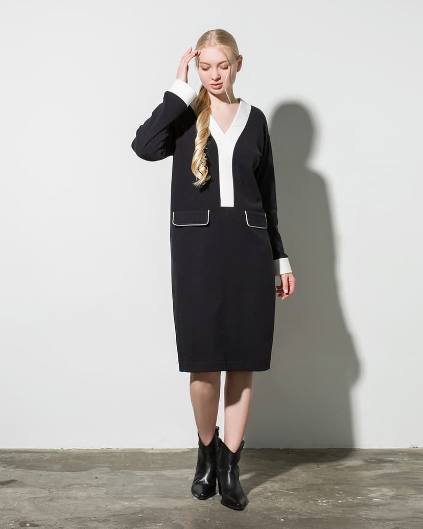 Knit dress with contrast placket