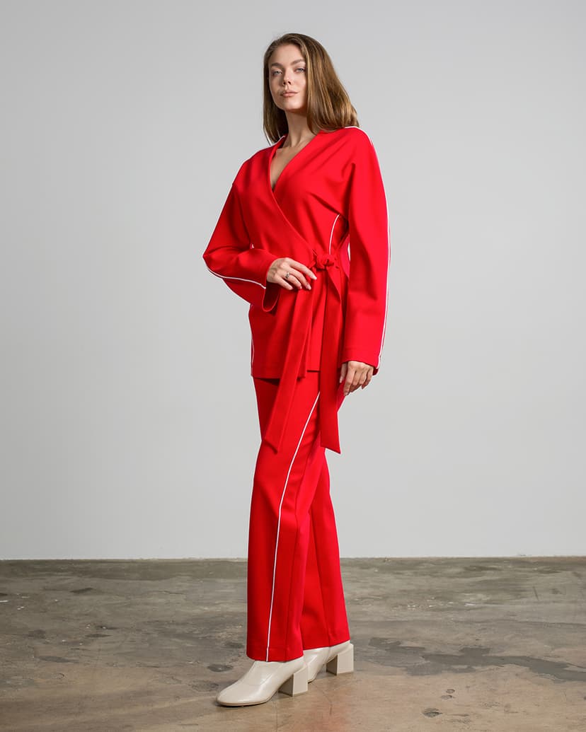 Structured knit suit with piping
