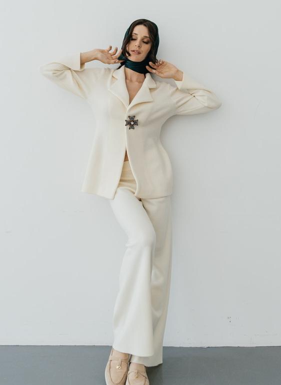 Elegant premium suit 